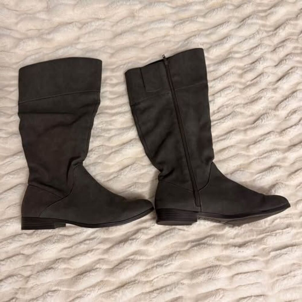 Style & Co. Gray Knee-High Boots Size 8.5